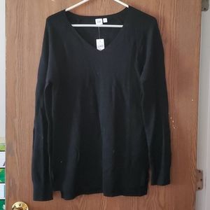 Gap V-neck sweater NWT